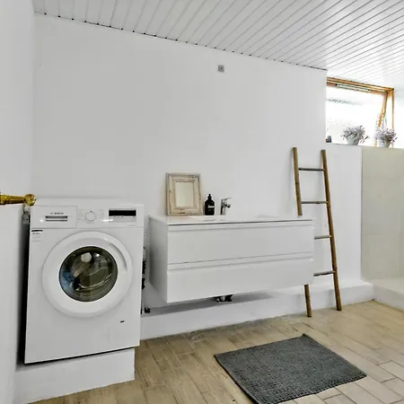 펜션 4 Bedroom Gorgeous In *